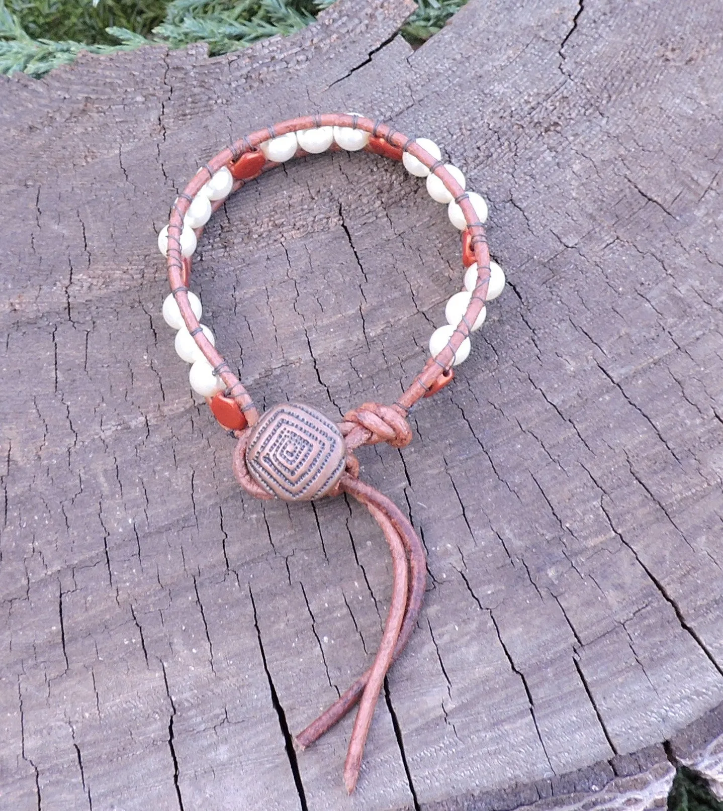 Bracelet Boho Style of Brown Leather with Beads and Swarovski Pearls