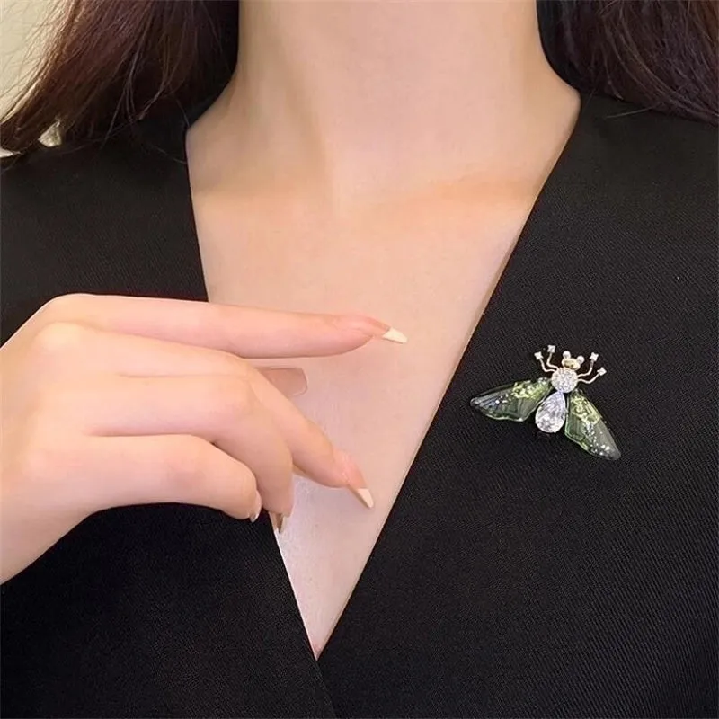 Elegant Retro Bee Alloy Resin Inlay Rhinestones Women's Brooches 1 Piece