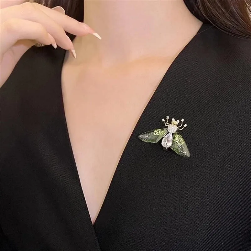 Elegant Retro Bee Alloy Resin Inlay Rhinestones Women's Brooches 1 Piece