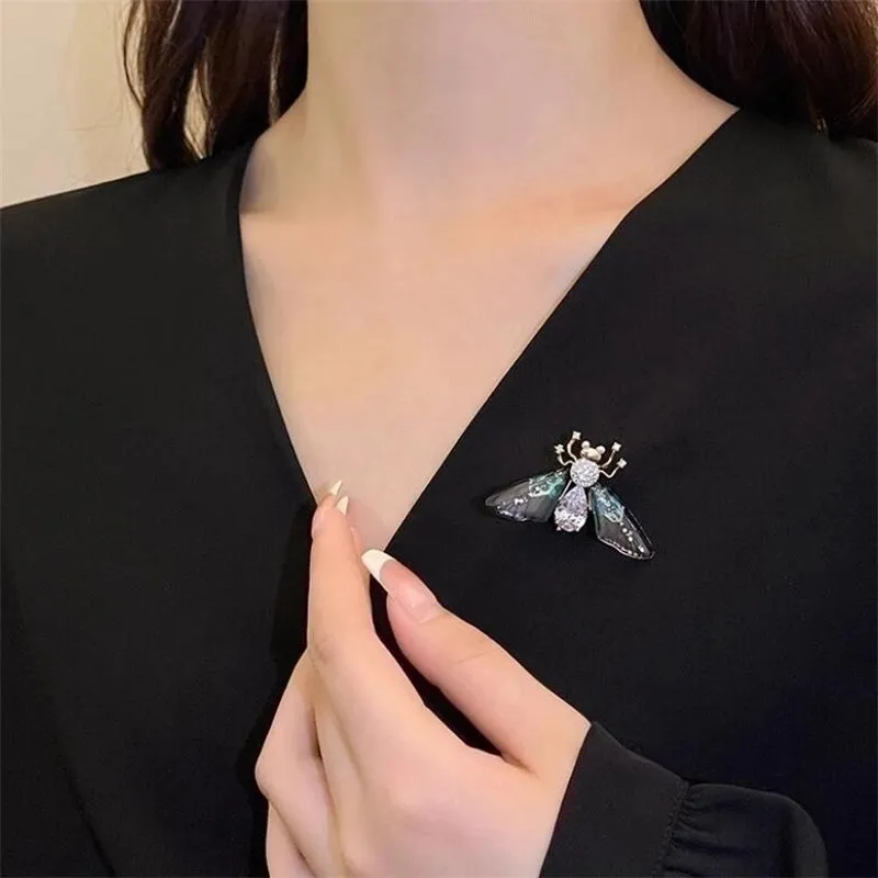 Elegant Retro Bee Alloy Resin Inlay Rhinestones Women's Brooches 1 Piece