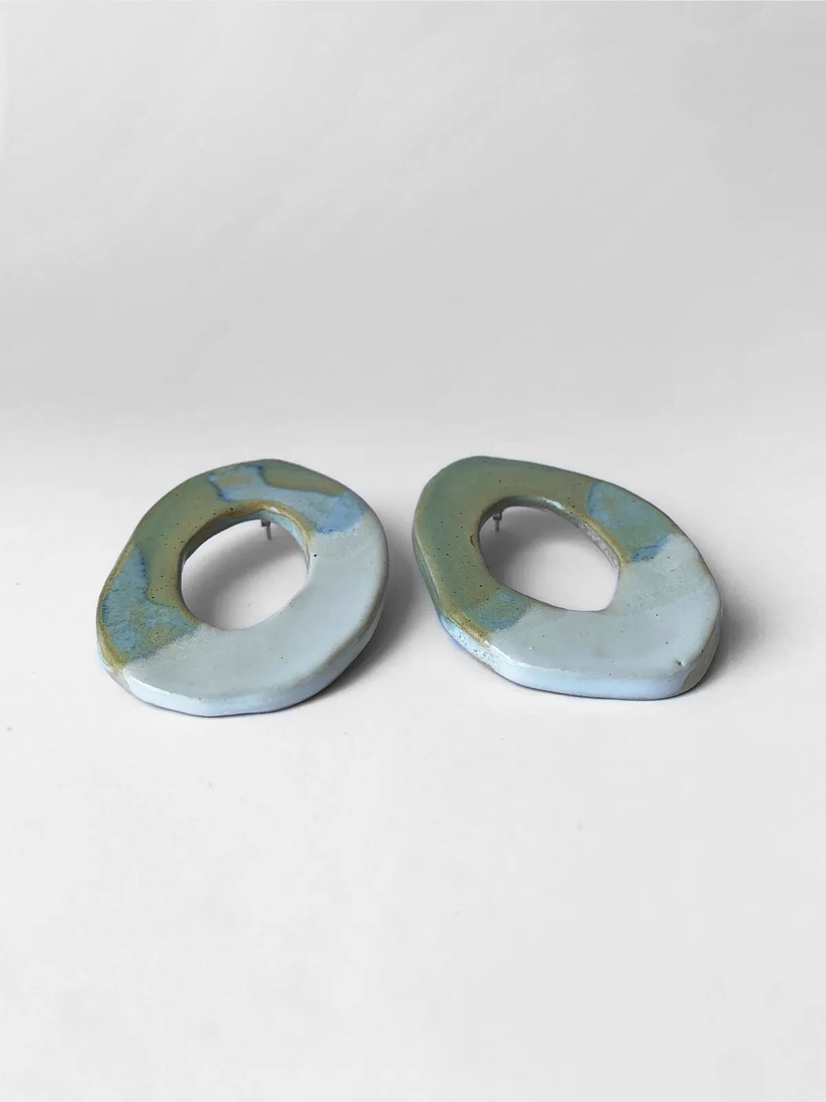 REEM ceramic stud earring